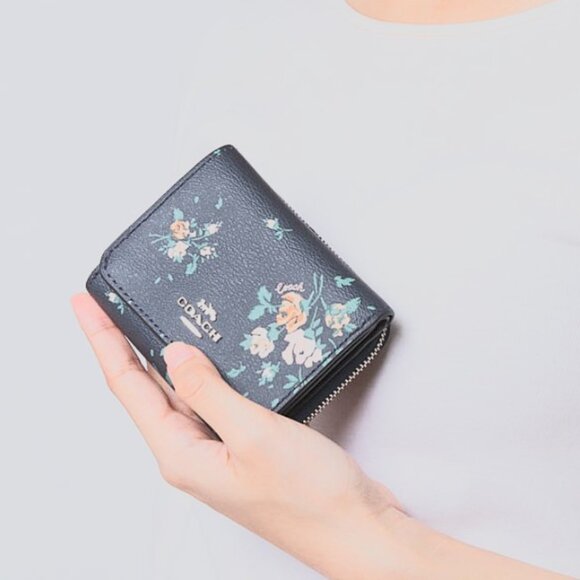 Coach Rose Bouquet Small Trifold Wallet, Midnight Navy Blue, New - Picture 1 of 9